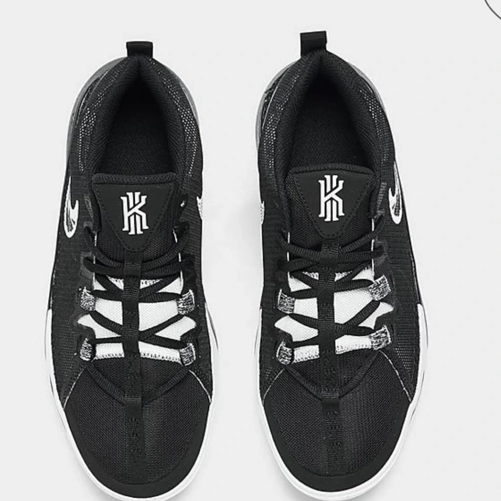 BIG KIDS' NIKE KYRIE FLYTRAP 6 BASKETBALL‎ SHOES